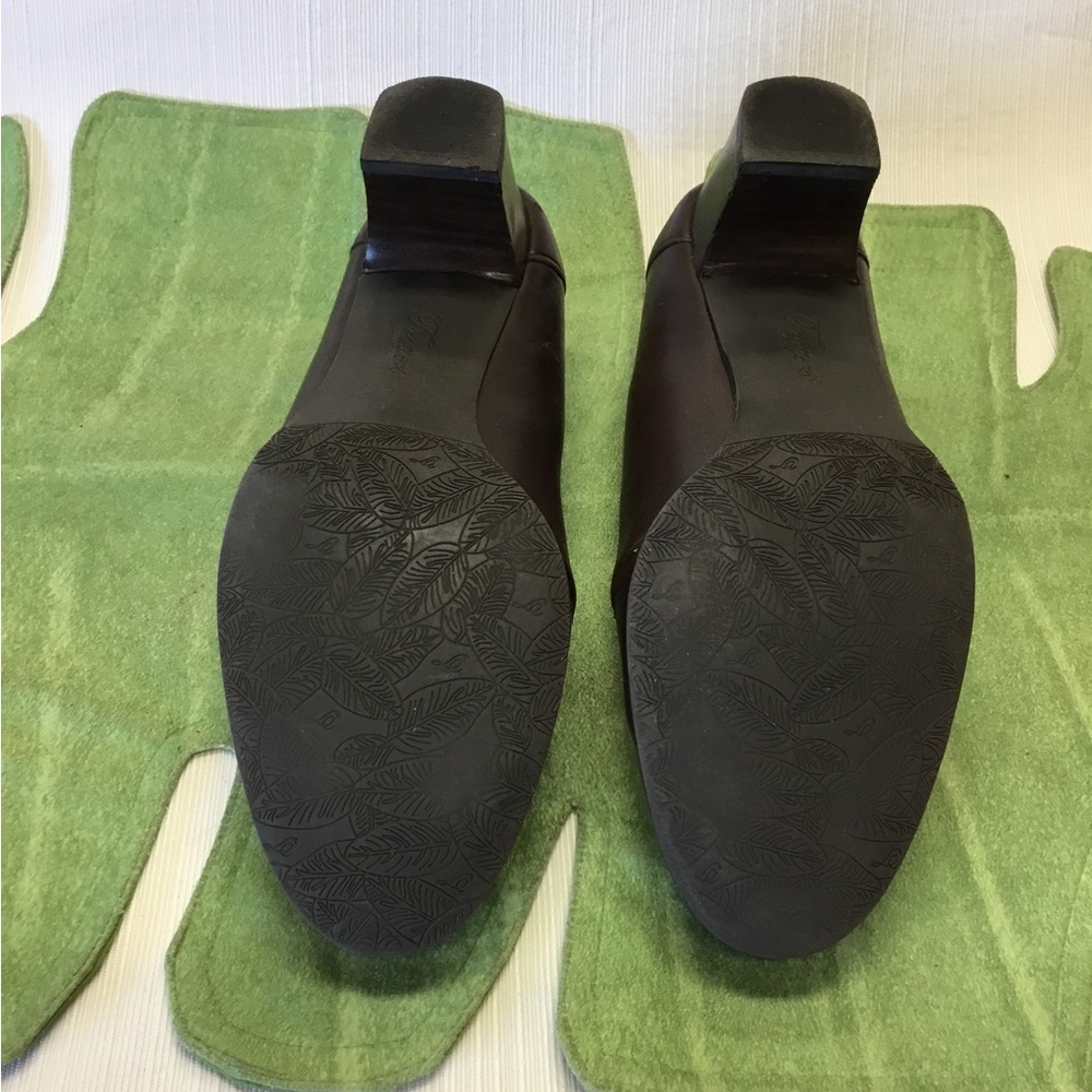 Trotters Brown Low Heels(2”) - Picture 9 of 9